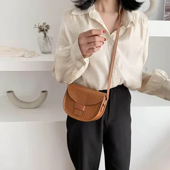 Women Solid Color Messenger Bag Retro Alligator Pattern PU Leather Crossbody Purse For Women Fashion Shoulder Messenger Bag
Women Solid Color Messenger Bag Retro Alligator Pattern PU Leather Crossbody Purse For Women Fashion Shoulder Messenger Bag