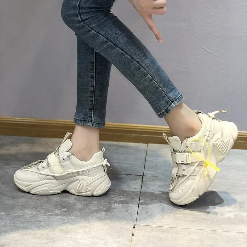 Spring and autumn 2020 new mesh breathable running ladies shoes versatile leisure sports shoes fashion daddy shoes X576
Spring and autumn 2020 new mesh breathable running ladies shoes versatile leisure sports shoes fashion daddy shoes X576