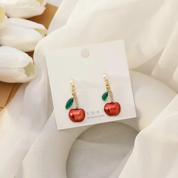 Korean Version New Sweet Pearl Apple Earrings Female Fashion Temperament Small Simple Fruit Earrings
Korean Version New Sweet Pearl Apple Earrings Female Fashion Temperament Small Simple Fruit Earrings