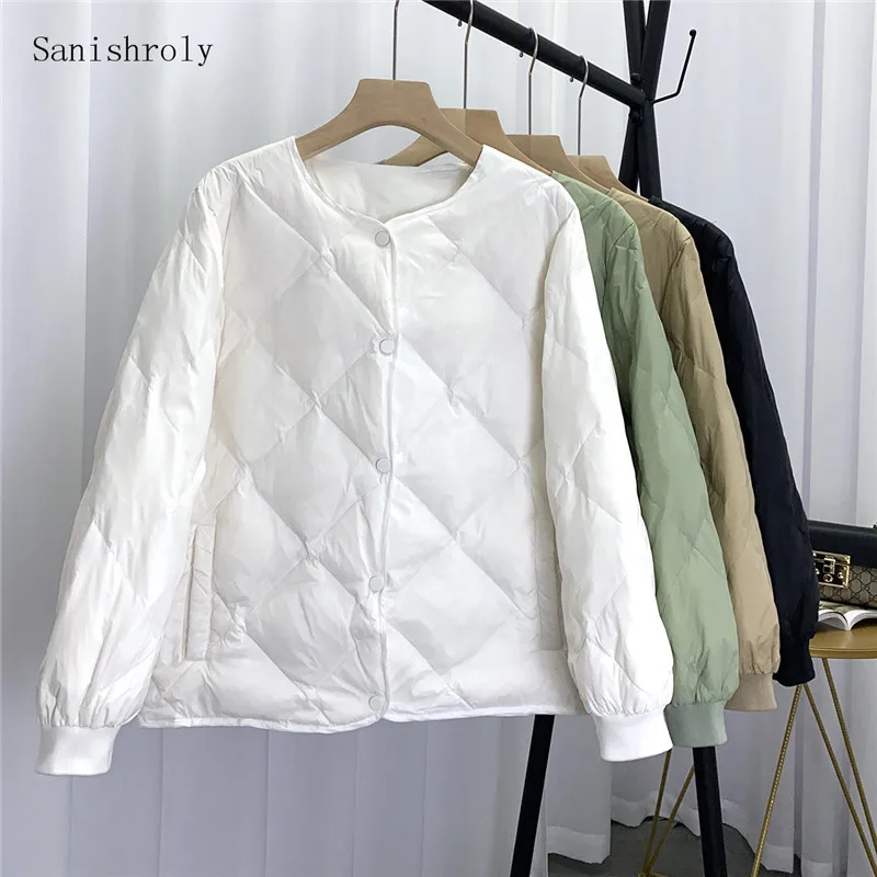 O Neck Lightweight White Duck Down Coat 2021 Autumn Winter Women Warm Short Oversized Jackets Female Fashion Lingge Basic Parkas
O Neck Lightweight White Duck Down Coat 2021 Autumn Winter Women Warm Short Oversized Jackets Female Fashion Lingge Basic Parkas