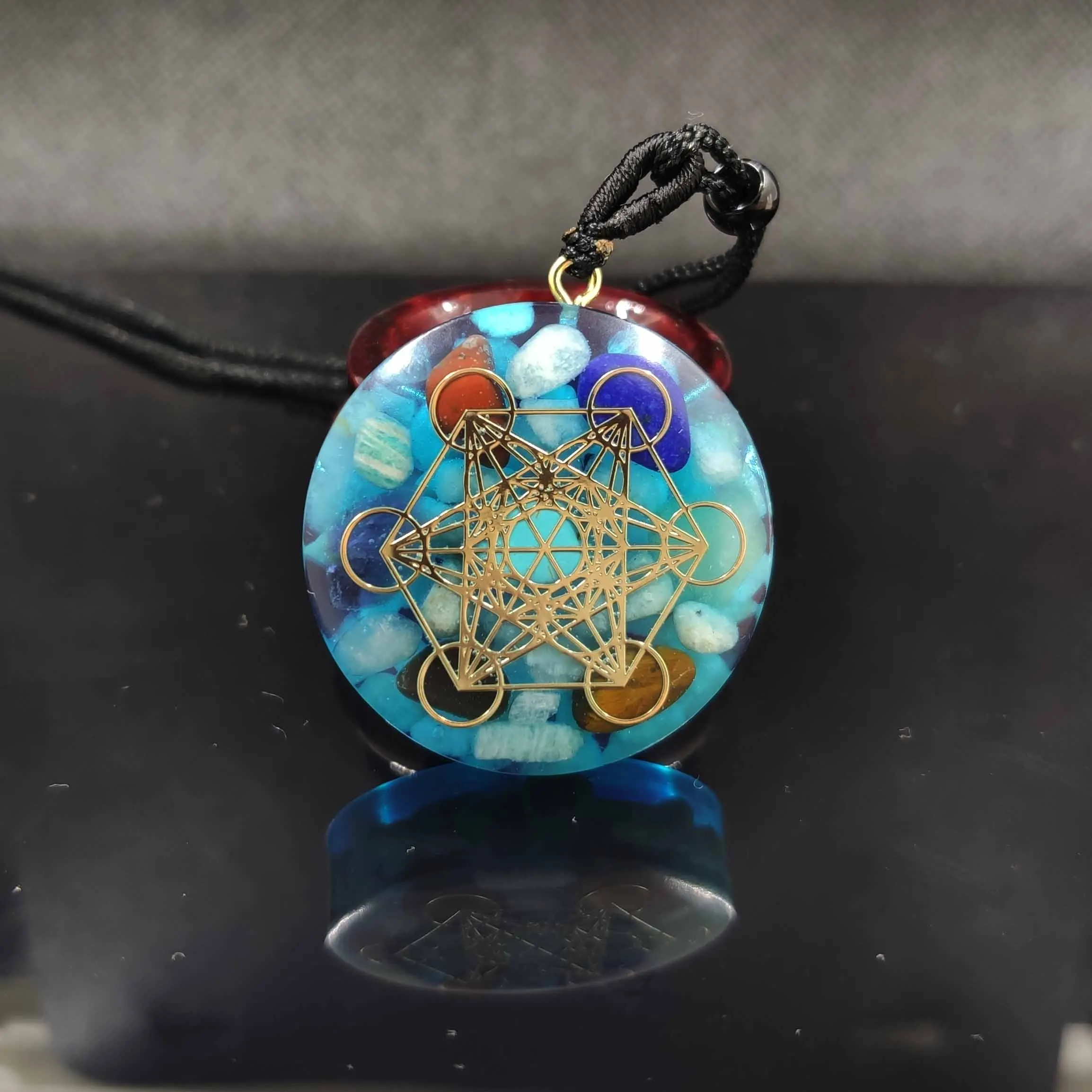 Orgone Pendant Rainbow Crystal Stones Chakra Reiki Healing Energy Generator EMF Radiation Protection Orgonite Necklace
Orgone Pendant Rainbow Crystal Stones Chakra Reiki Healing Energy Generator EMF Radiation Protection Orgonite Necklace