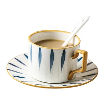 Japanese Coffee Cup Ceramic Porcelain with Saucer Kit Drinkware Teaware Tea Cups Handle Mugs 200ml Container Decoration Crafts 
Japanese Coffee Cup Ceramic Porcelain with Saucer Kit Drinkware Teaware Tea Cups Handle Mugs 200ml Container Decoration Crafts