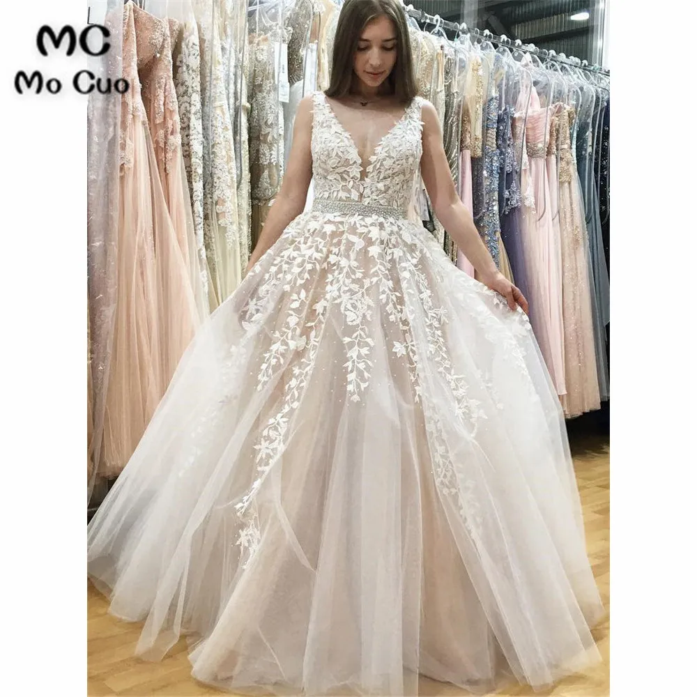 Vintage A-Line Lace Prom Dresses Long Ruffles Appliques Tulle Backless A-Line Evening Gown Prom Dress for Women Custom Made
Vintage A-Line Lace Prom Dresses Long Ruffles Appliques Tulle Backless A-Line Evening Gown Prom Dress for Women Custom Made