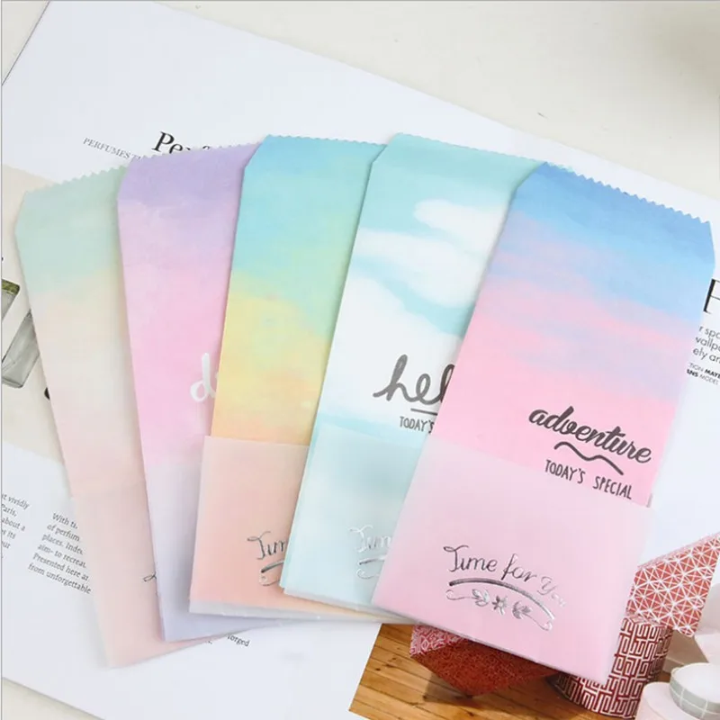 10pcs/lot Gradient solid color envelope Silver font Gift Envelope Paper write letter 6color 19.5*9CM
10pcs/lot Gradient solid color envelope Silver font Gift Envelope Paper write letter 6color 19.5*9CM