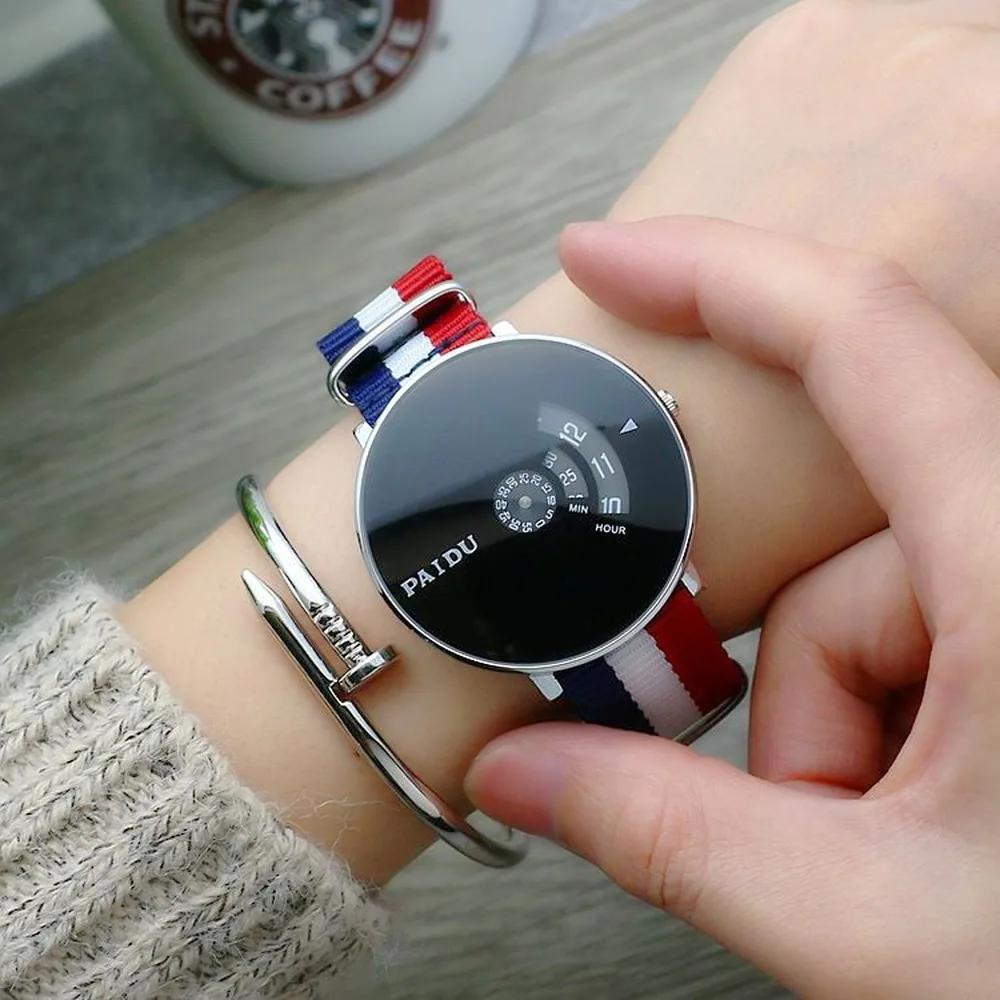 High Quality New Concept Quartz Watch Analog Punk Style Men and Women Personality Design Movement Wristwatch Christmas Gift
High Quality New Concept Quartz Watch Analog Punk Style Men and Women Personality Design Movement Wristwatch Christmas Gift