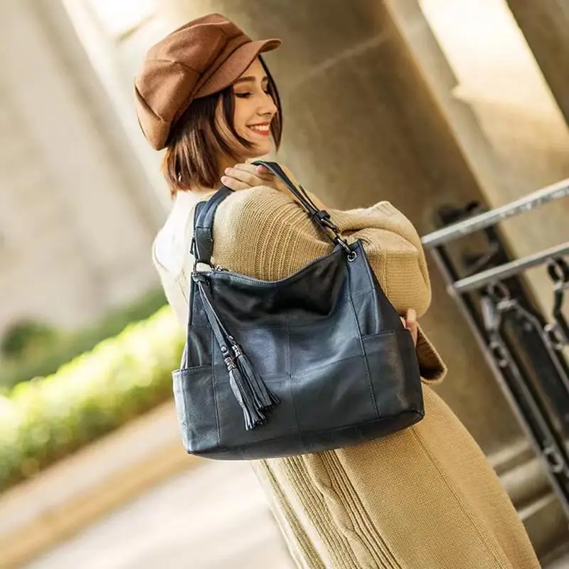 Новая сумка через плечо с кисточкой, Повседневная сумка из первого слоя воловьей кожи, Диагональная Сумка, вместительная мягкая кожаная сумка
Новая сумка через плечо с кисточкой, Повседневная сумка из первого слоя воловьей кожи, Диагональная Сумка, вместительная мягкая кожаная сумка