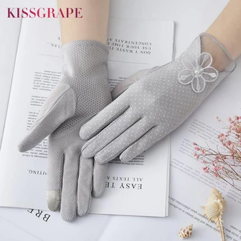 2020 New Women's Lace Gloves Summer Women UV Sunscreen Short Sun Female Gloves Sexy Ice Silk Lace Driving Of Thin Touch Screen
2020 New Women's Lace Gloves Summer Women UV Sunscreen Short Sun Female Gloves Sexy Ice Silk Lace Driving Of Thin Touch Screen