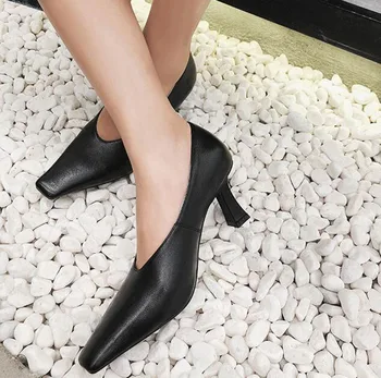 Square Toe Brand Design Pumps Solid Casual V Cut Pumps Spike Heel Ladies White Leather Shoes New Fashion
Square Toe Brand Design Pumps Solid Casual V Cut Pumps Spike Heel Ladies White Leather Shoes New Fashion