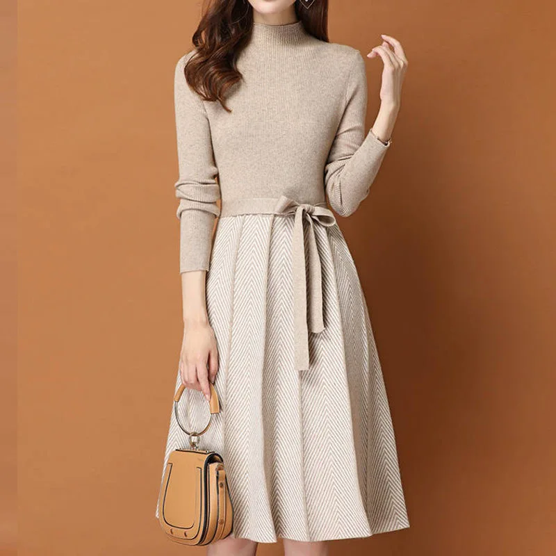 

Autumn Winter Women Pleated Hem Striped Printed Sweater Dress Elegant Female A-Line Dresses Soft Rib Knitted Dresses With Belt