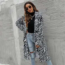2021 Winter New Women Plush Coat Fashion Zebra Print Jackets Casual Horn Button Turn-down Collar Oversized Ladies Jacket Coats
2021 Winter New Women Plush Coat Fashion Zebra Print Jackets Casual Horn Button Turn-down Collar Oversized Ladies Jacket Coats