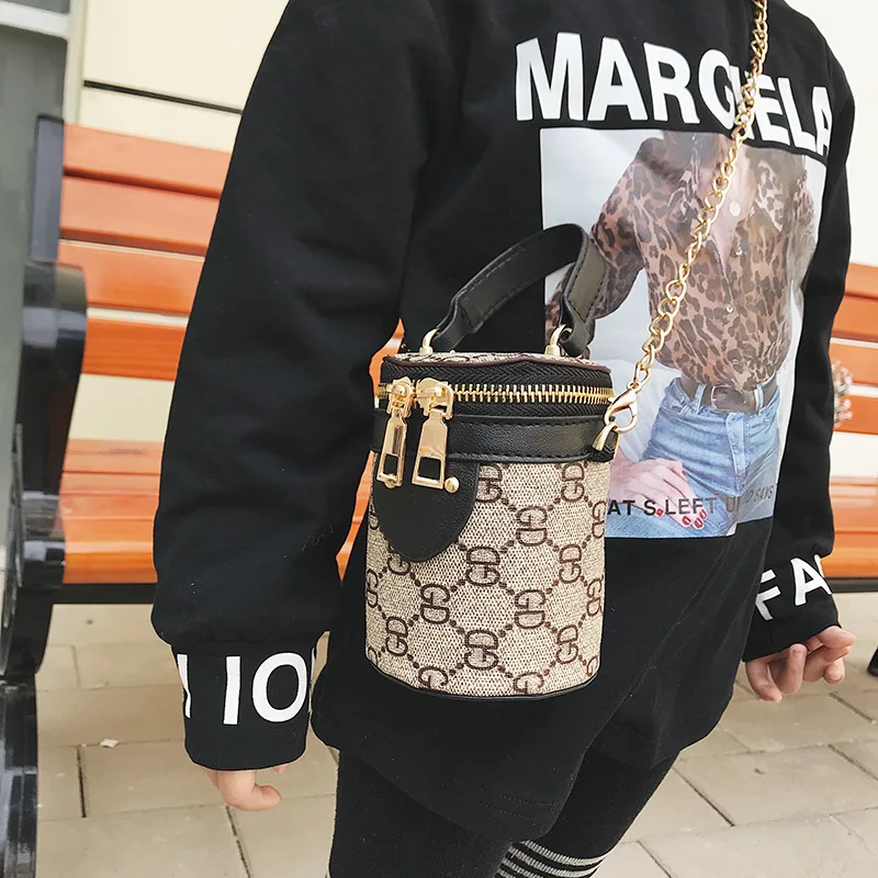 2019 Summer New Style Korean Fan Children Shoulder Cylinder Bag 2-8-Year-Old Men And Women Children Chain Mini Oblique Handbag
2019 Summer New Style Korean Fan Children Shoulder Cylinder Bag 2-8-Year-Old Men And Women Children Chain Mini Oblique Handbag