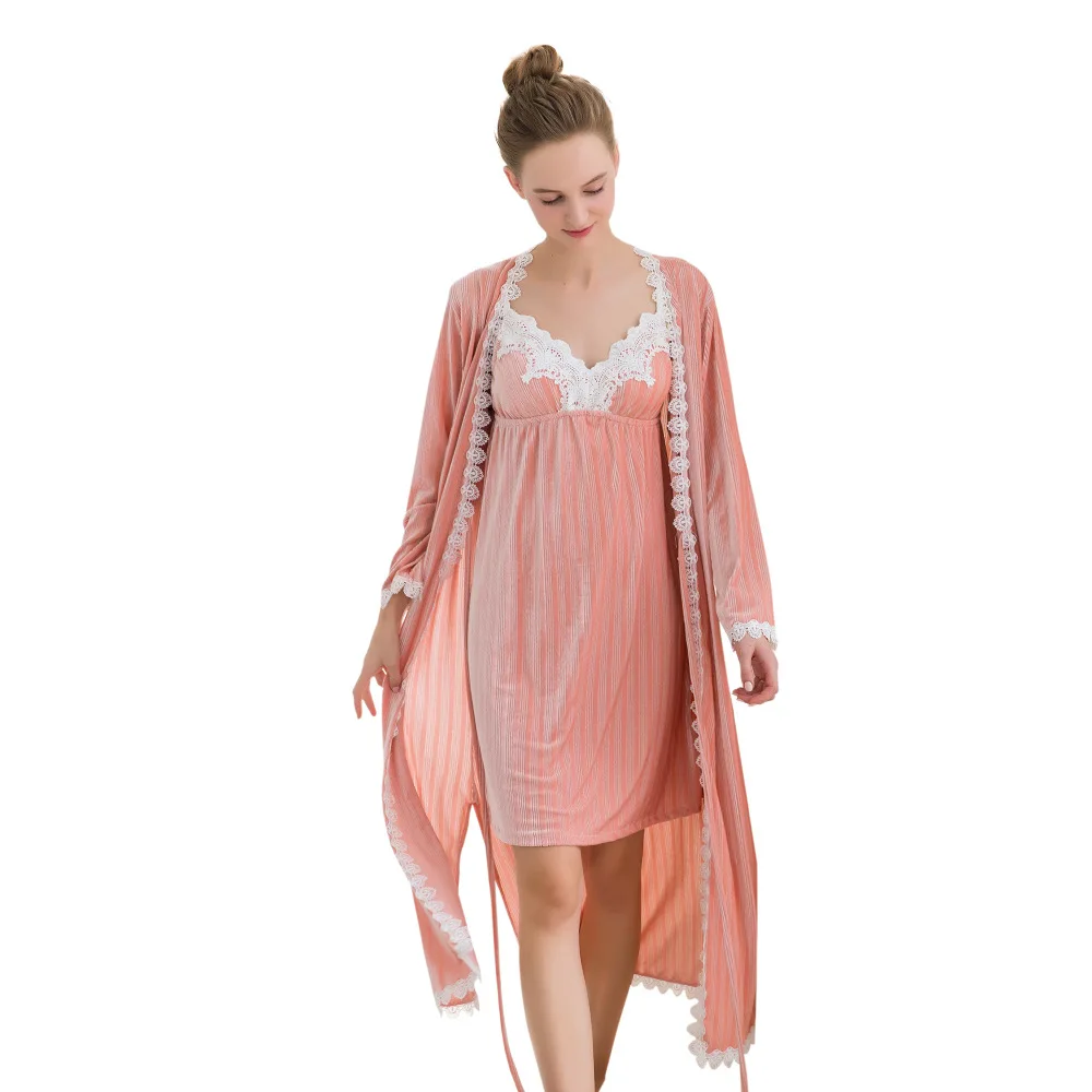 New Gold Velvet Ladies Long-sleeved Bridal Nightgown Female Spring Long Bridesmaid Morning Robe Cardigan Suit
New Gold Velvet Ladies Long-sleeved Bridal Nightgown Female Spring Long Bridesmaid Morning Robe Cardigan Suit