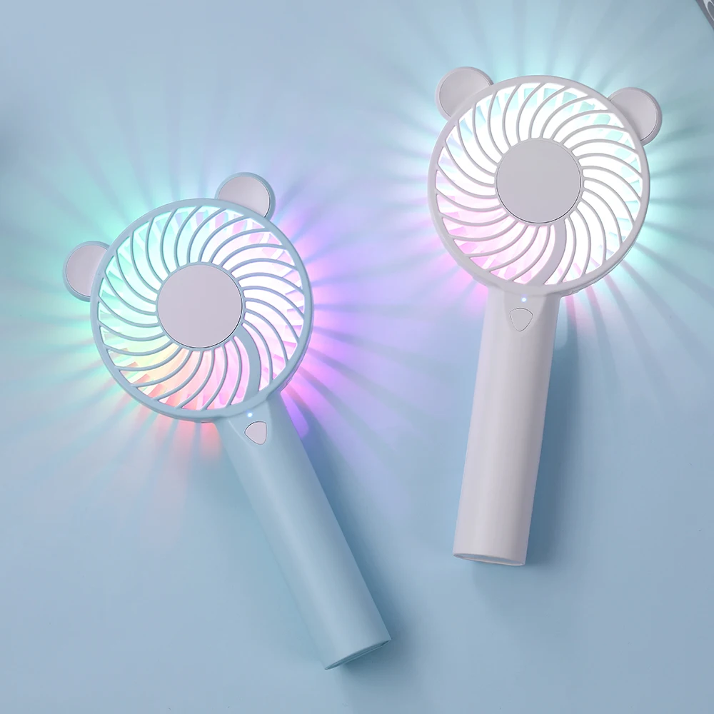 Bear Air Fan Cute Cartoon Handheld USB Rechargeable Fans LED Light Portable Air Cooling Fan Mini Ventilador portátil Desktop car
Bear Air Fan Cute Cartoon Handheld USB Rechargeable Fans LED Light Portable Air Cooling Fan Mini Ventilador portátil Desktop car