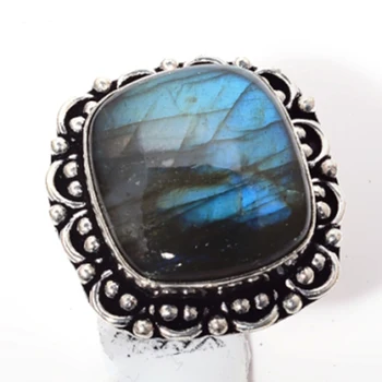 Genuine Labradorite Ring Silver Overlay over Copper ,Hand Made Women Jewelry gift, Size: 8.5
Genuine Labradorite Ring Silver Overlay over Copper ,Hand Made Women Jewelry gift, Size: 8.5