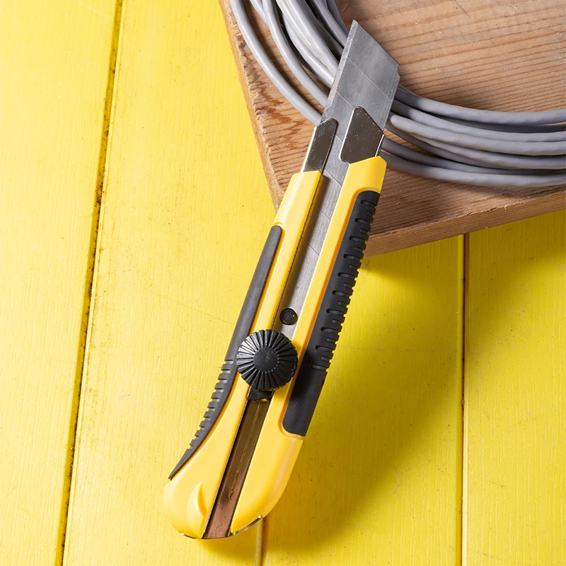 deli Letter Paper Cutter Large Size Utility Knife Safety Auto-lock Paper Cutter School Office Stationery Tools Couteau deli Letter Paper Cutter Large Size Utility Knife Safety Auto-lock Paper Cutter School Office Stationery Tools Couteau