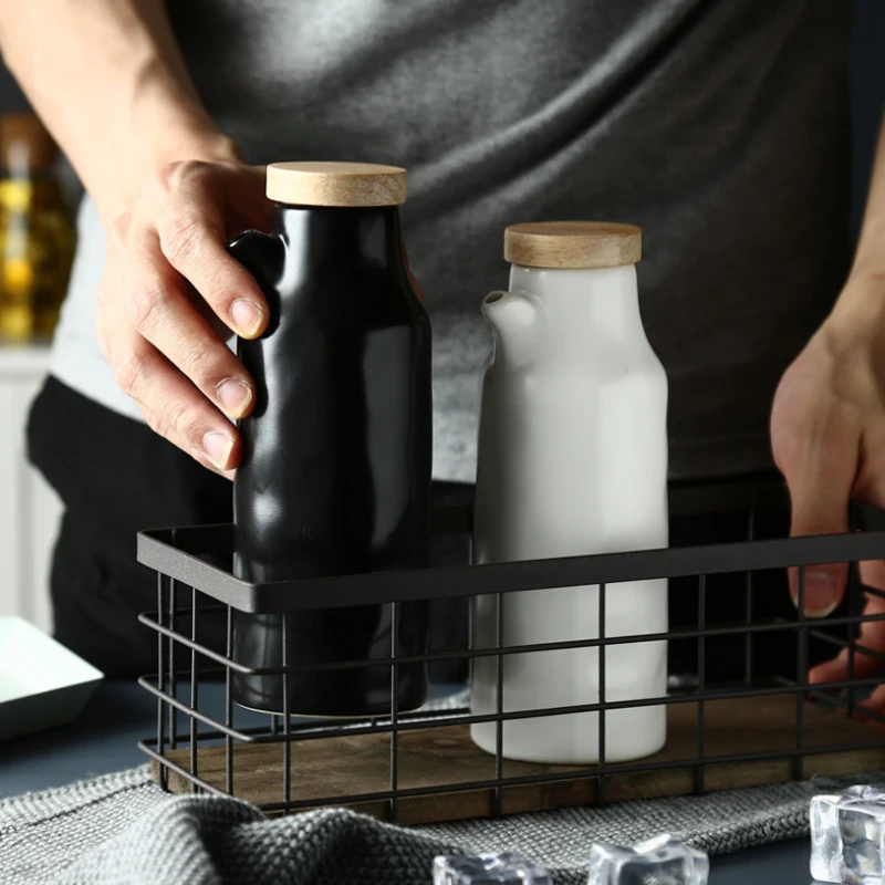 400ML Ceramic Oil Bottle Leak-Proof Kitchen Vinegar Oil Olive Dispenser Bottle Japanese-Style Seasoning Oil Pot Gravy Boats Tool
400ML Ceramic Oil Bottle Leak-Proof Kitchen Vinegar Oil Olive Dispenser Bottle Japanese-Style Seasoning Oil Pot Gravy Boats Tool