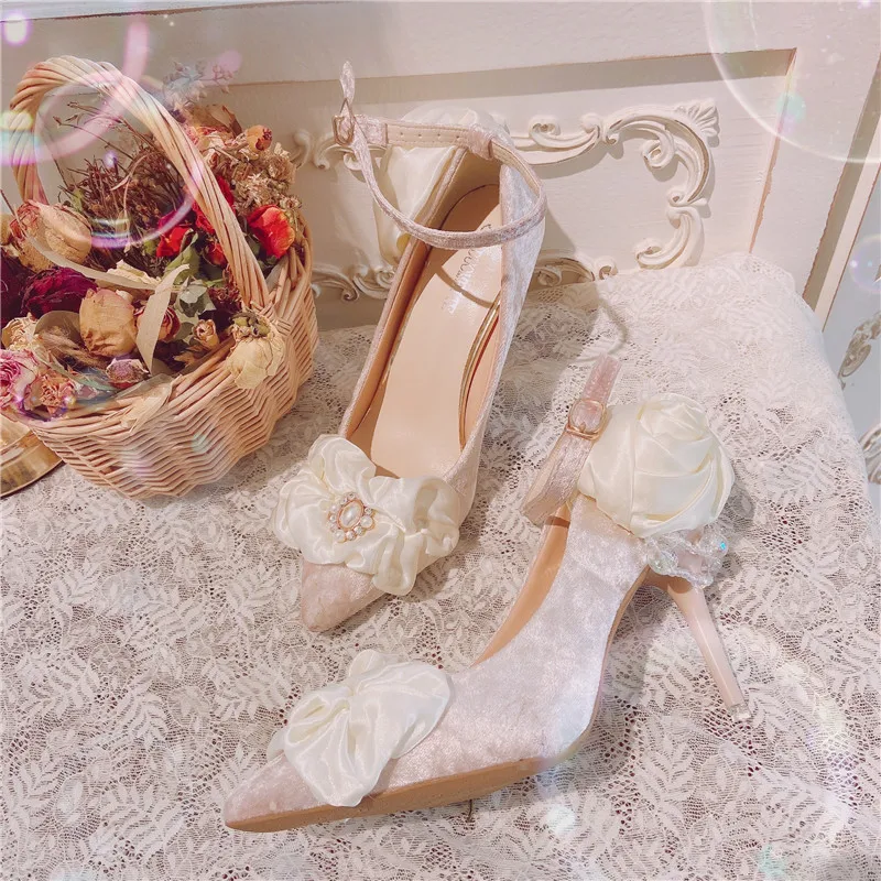 Sweet Lolita Style 2021 Spring Velvet Flower Women Pumps Crystal Pearls 8cm High Heels Summer Bride Party Wedding Shoes Female
Sweet Lolita Style 2021 Spring Velvet Flower Women Pumps Crystal Pearls 8cm High Heels Summer Bride Party Wedding Shoes Female