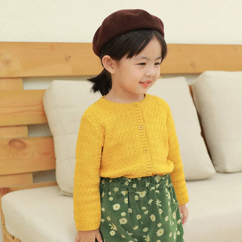 Baby Girls Sweater Girls' Round Neck Solid Color Loose Small Cardigan 2020 Autumn Simple Knitted Jacket Sweater
Baby Girls Sweater Girls' Round Neck Solid Color Loose Small Cardigan 2020 Autumn Simple Knitted Jacket Sweater