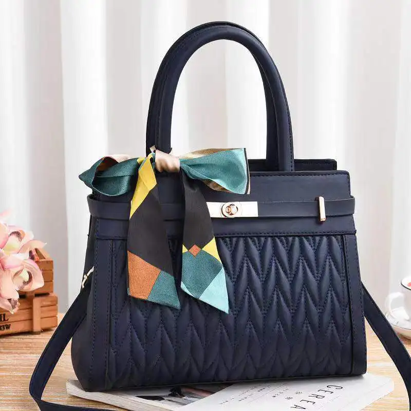 Women Large-capacity Europe and America Crossbody Bag Fashion Bags Shoulder Bags for Female Handbags Designer Bow silk scarf
Women Large-capacity Europe and America Crossbody Bag Fashion Bags Shoulder Bags for Female Handbags Designer Bow silk scarf