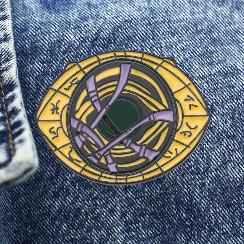 Фото Интересный оригинальный металлический значок с отложным воротником джинсовая