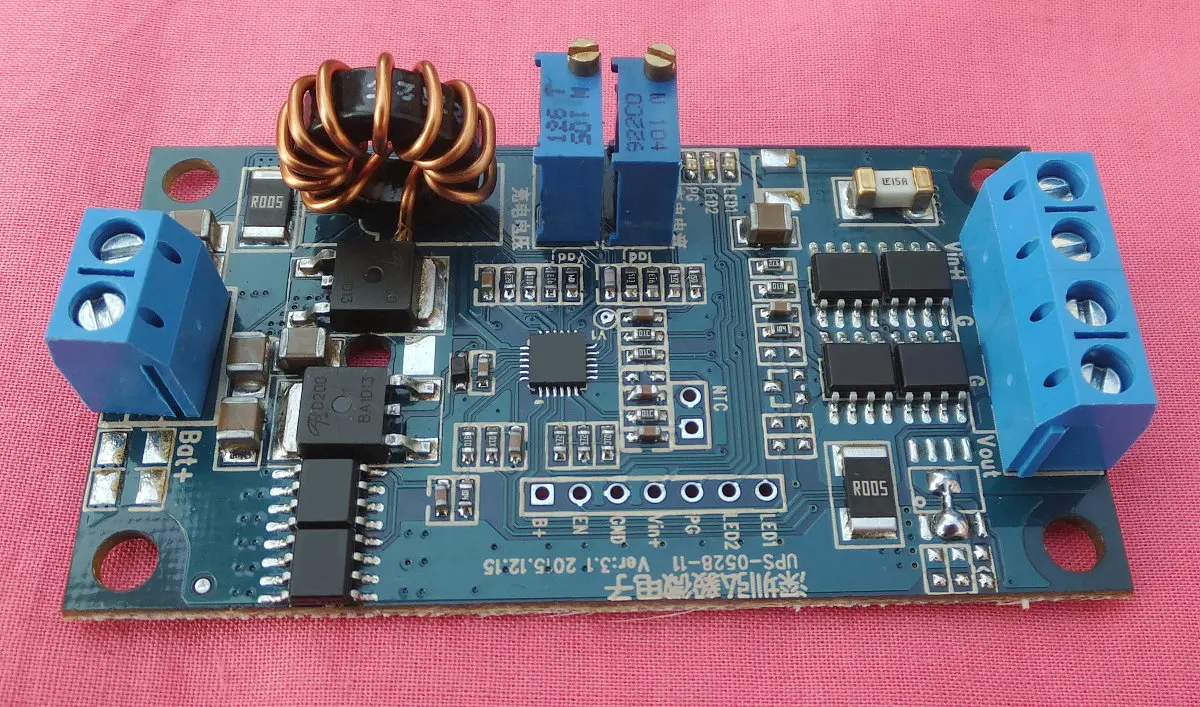 8A High Current Lithium Battery / Lead Acid Battery Charging Module UPS / Uninterruptible Power Supply
8A High Current Lithium Battery / Lead Acid Battery Charging Module UPS / Uninterruptible Power Supply