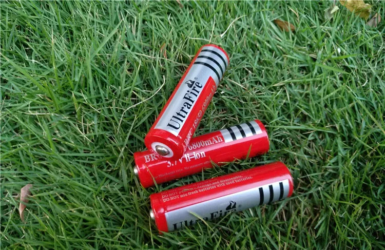 18650 rechargeable battery lithium battery 6800mAh large capacity outdoor glare flashlight 3.7v rechargeable headlight
18650 rechargeable battery lithium battery 6800mAh large capacity outdoor glare flashlight 3.7v rechargeable headlight
