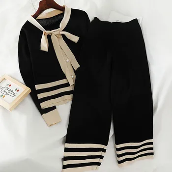 2020 New Spring Fall Lace-up Bow Sweater + High-waist Wide-Leg Pants Two-Piece Set Women Fashion Knitted Trousers Suit Feminina
2020 New Spring Fall Lace-up Bow Sweater + High-waist Wide-Leg Pants Two-Piece Set Women Fashion Knitted Trousers Suit Feminina
