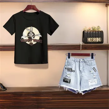 CBAFU L-4XL plus size women summer 2 piece set cartoon letter print short sleeve T-shirt hole appliqued denim shorts set P972
CBAFU L-4XL plus size women summer 2 piece set cartoon letter print short sleeve T-shirt hole appliqued denim shorts set P972