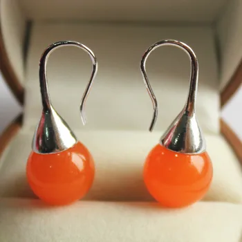 noble woman 12mm red jades bead earring
noble woman 12mm red jades bead earring