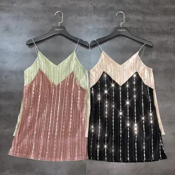 New spring 2020 vertical bar bright pink 100 pleated velvet all kinds of small suspenders small bottoming vest female
New spring 2020 vertical bar bright pink 100 pleated velvet all kinds of small suspenders small bottoming vest female