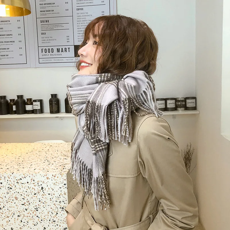 19 Autumn And Winter Korean-style Plaid Scarf Women's Versatile Japanese-style Elegant Sweet Thick Warm Dual Purpose Tassels Sha
19 Autumn And Winter Korean-style Plaid Scarf Women's Versatile Japanese-style Elegant Sweet Thick Warm Dual Purpose Tassels Sha