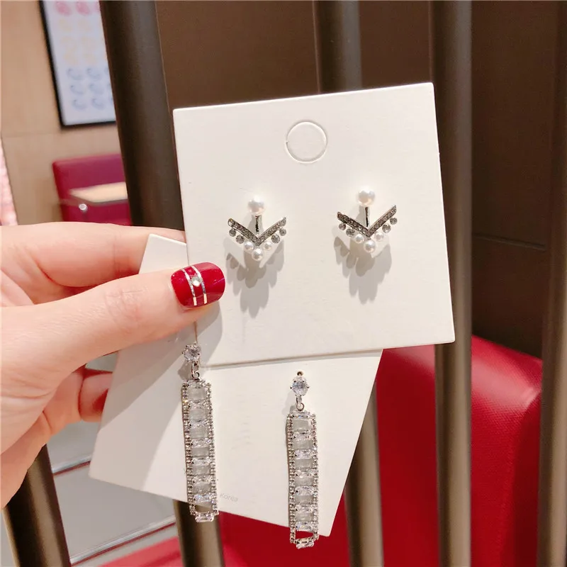 2019 New Korean Style Simple Geometric Rhinestone Imitated Small Pearl Drop Earrings for Gir Women Fashion Jewelry Accessories
2019 New Korean Style Simple Geometric Rhinestone Imitated Small Pearl Drop Earrings for Gir Women Fashion Jewelry Accessories