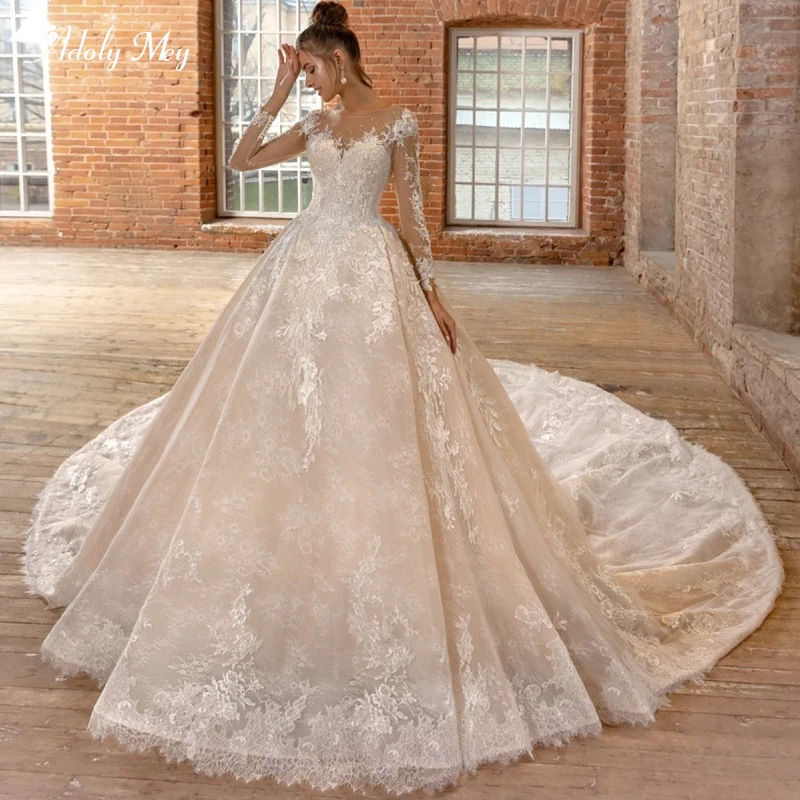 Adoly Mey Gorgeous Appliques Chapel Train Lace A-Line Wedding Dress 2020 Luxury Scoop Neck Beaded Long Sleeve Vintage Bride Gown
Adoly Mey Gorgeous Appliques Chapel Train Lace A-Line Wedding Dress 2020 Luxury Scoop Neck Beaded Long Sleeve Vintage Bride Gown