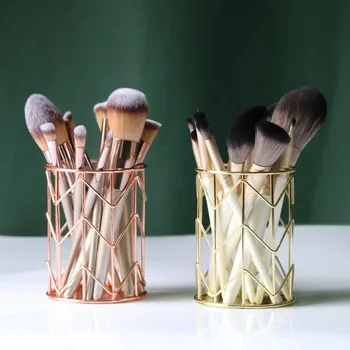 European style Simple Iron art Makeup Brush Organizer Metal Storage Box Tube Eyebrow Pencil Jewelry Storage Box
European style Simple Iron art Makeup Brush Organizer Metal Storage Box Tube Eyebrow Pencil Jewelry Storage Box