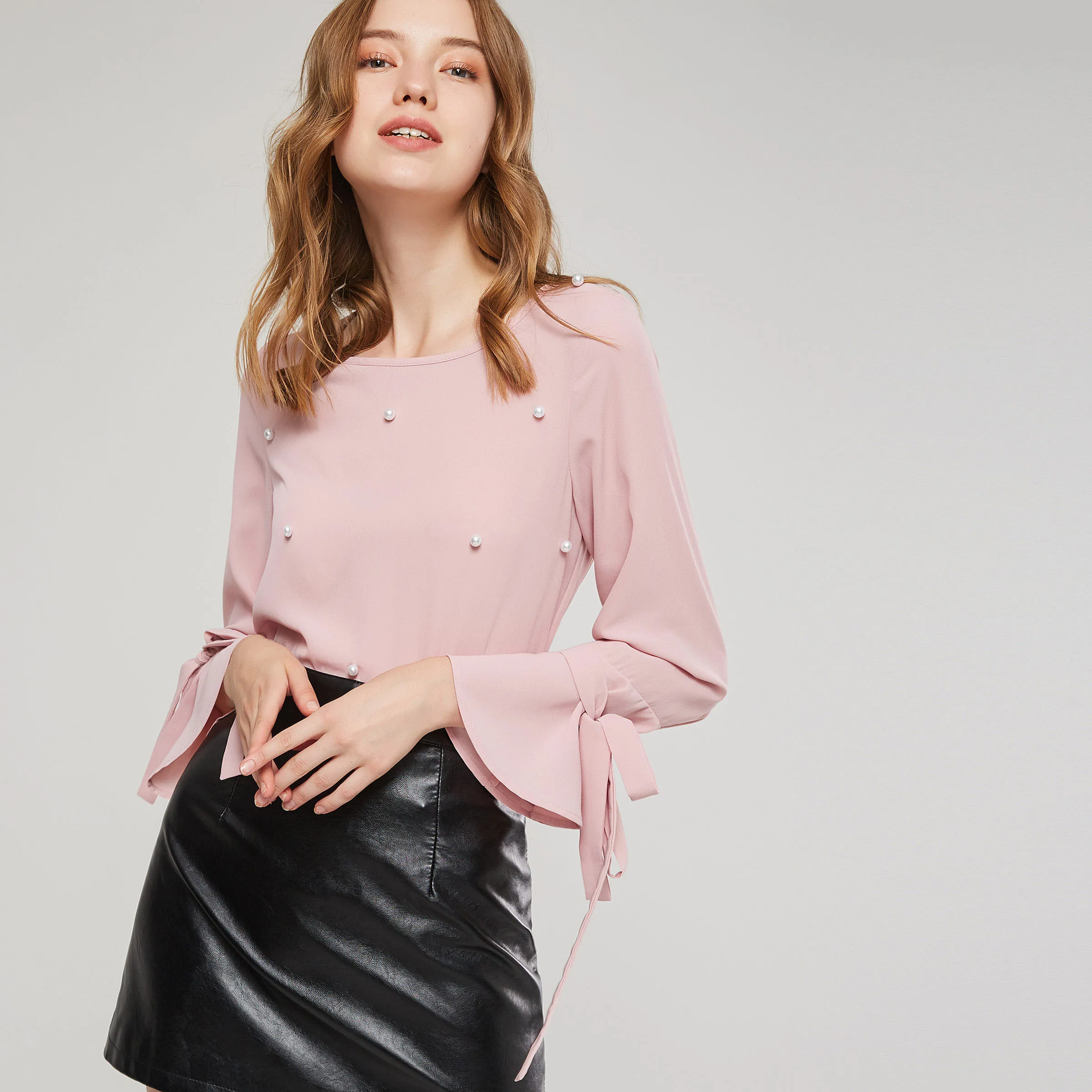 Summer Spring Women Chiffon Blouses Sweet Casual Slim Flare Sleeve Plain Button Bowknot Female Shirts
Summer Spring Women Chiffon Blouses Sweet Casual Slim Flare Sleeve Plain Button Bowknot Female Shirts