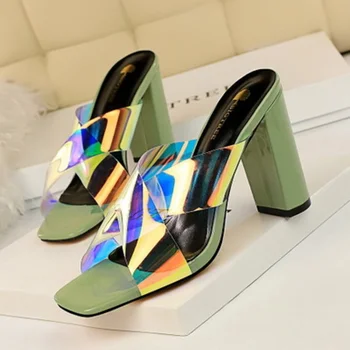 Summer new ladies sandals shoes empty reflective cross with patent leather thick with high-heeled square head female slippers
Summer new ladies sandals shoes empty reflective cross with patent leather thick with high-heeled square head female slippers