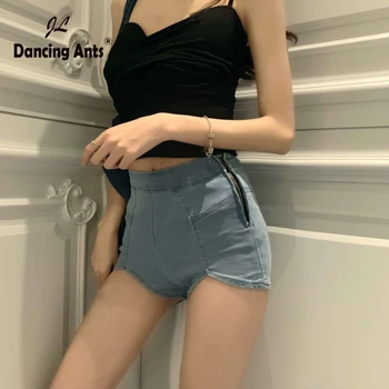 Woman Short Jeans High Waist Zipper Sexy Package Hip Shorts 2020 Summer New Female French Retro Skinny Wide Leg Denim Pants
Woman Short Jeans High Waist Zipper Sexy Package Hip Shorts 2020 Summer New Female French Retro Skinny Wide Leg Denim Pants