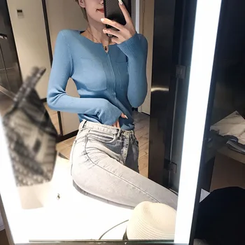 Sexy V-neck Long-sleeved Women Autumn Knitted Pullover Korean Style Pockets Solid Color Sweater
Sexy V-neck Long-sleeved Women Autumn Knitted Pullover Korean Style Pockets Solid Color Sweater