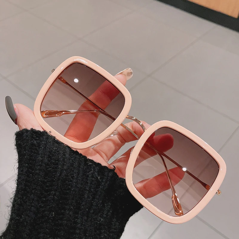 2021 New Fashion Vintage Big Frame Square Sunglasses Women Brand Designer Color Sun Glasses Female Show Shades Oculos Feminino
2021 New Fashion Vintage Big Frame Square Sunglasses Women Brand Designer Color Sun Glasses Female Show Shades Oculos Feminino