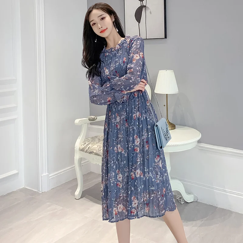 Women Chiffon Long Dress New Autumn Fashion Korean Style Vintage Print Flare Sleeve Loose Ladies Pleated Casual Dresses S066
Women Chiffon Long Dress New Autumn Fashion Korean Style Vintage Print Flare Sleeve Loose Ladies Pleated Casual Dresses S066