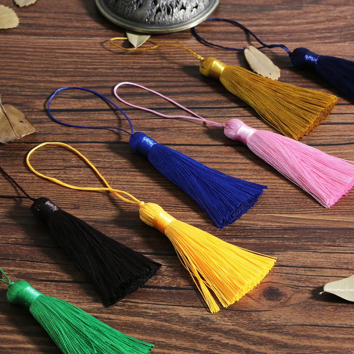 1Pcs Multicolor Tassel Silk Fringe Craft Tassels Fringe For Making Cellphone Arts Crafts Sewing DIY Fringe Curtain
1Pcs Multicolor Tassel Silk Fringe Craft Tassels Fringe For Making Cellphone Arts Crafts Sewing DIY Fringe Curtain