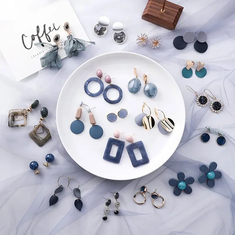 KMVEXO 32 Styles Korean Blue Geometric Acrylic Irregular Hollow Circle Drop Earrings for Women Metal Bump Party Crystal Jewelry
KMVEXO 32 Styles Korean Blue Geometric Acrylic Irregular Hollow Circle Drop Earrings for Women Metal Bump Party Crystal Jewelry
