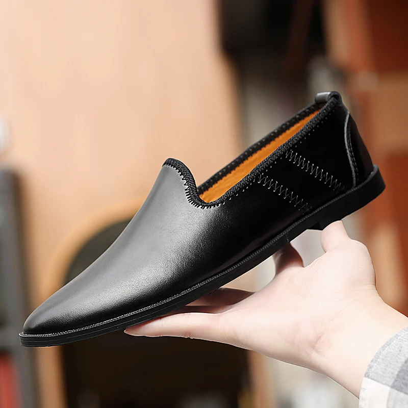 Casual Men Loafers shoes Spring Autumn Mens Moccasins Shoes outdoor Leather Men's Flats Footwear fashion Shoes for men 
Casual Men Loafers shoes Spring Autumn Mens Moccasins Shoes outdoor Leather Men's Flats Footwear fashion Shoes for men