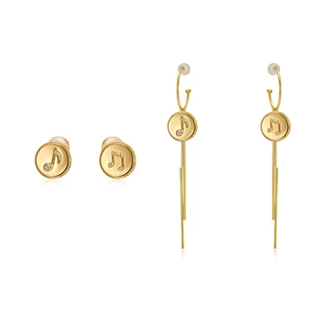 Fun design sense asymmetrical diamond-encrusted notes feud earring temperament earrings female.
Fun design sense asymmetrical diamond-encrusted notes feud earring temperament earrings female.