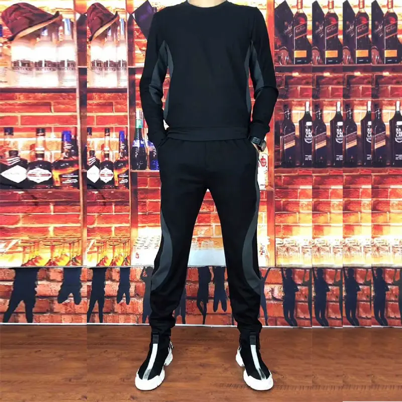 New washed cotton men's suit fashion splicing long sleeve small feet Capris
New washed cotton men's suit fashion splicing long sleeve small feet Capris