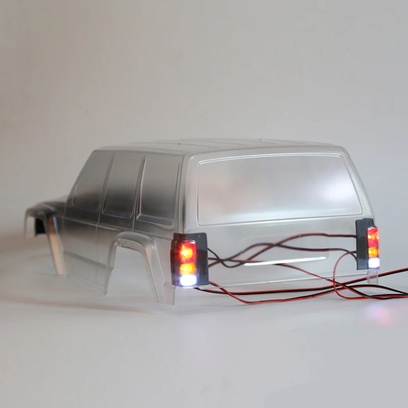 1Pair 90046 LED Light Cover Tricolor Headlight/Taillight Cover Shell Lamp Housing for 1/10 Axial SCX10 90047 Cherokee RC Cars
1Pair 90046 LED Light Cover Tricolor Headlight/Taillight Cover Shell Lamp Housing for 1/10 Axial SCX10 90047 Cherokee RC Cars