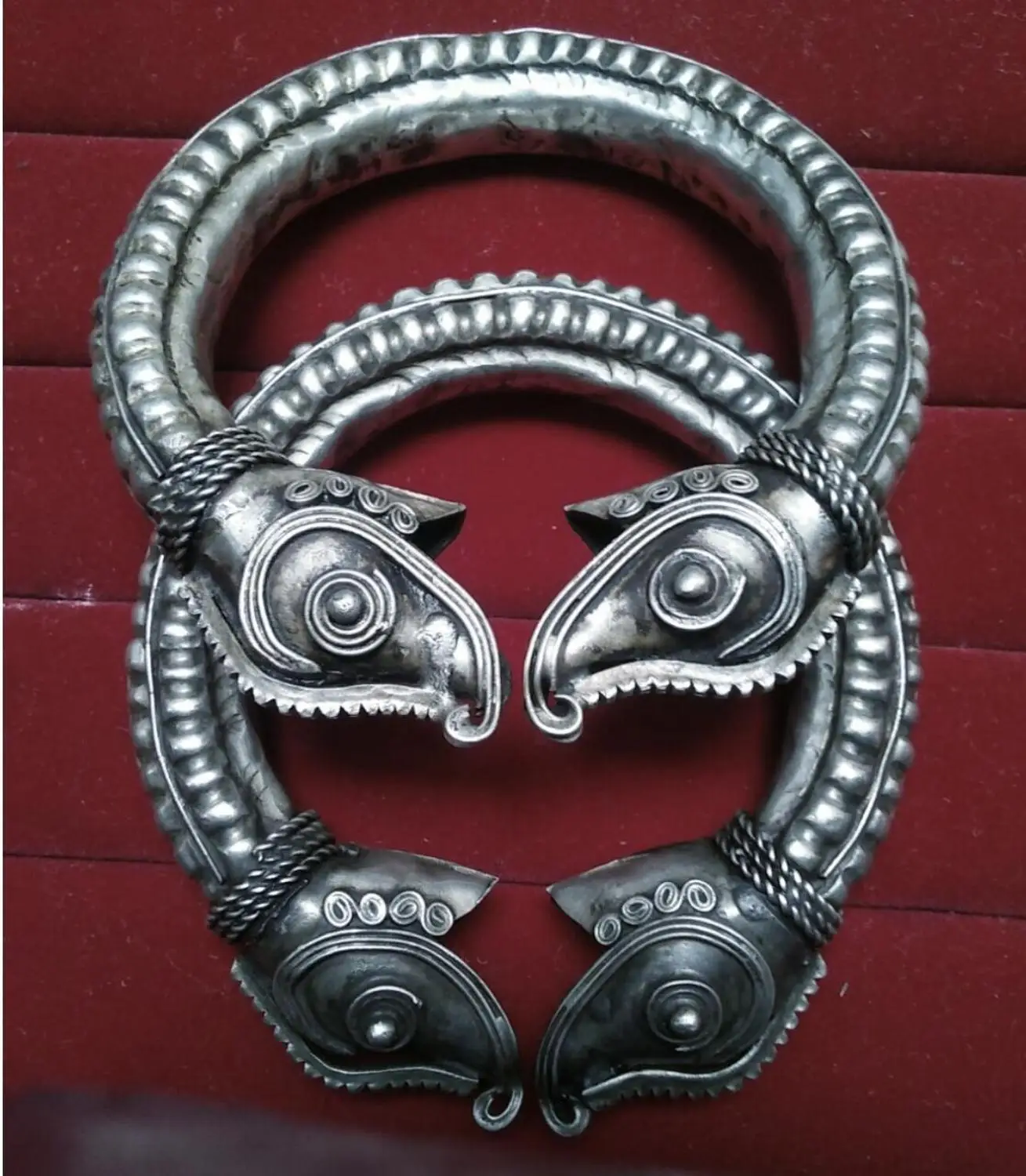 2PC Wholesale cheap Vintage Style Handmade Miao Silver Big Wide mouth Bracelet SHIPPING FREE
2PC Wholesale cheap Vintage Style Handmade Miao Silver Big Wide mouth Bracelet SHIPPING FREE