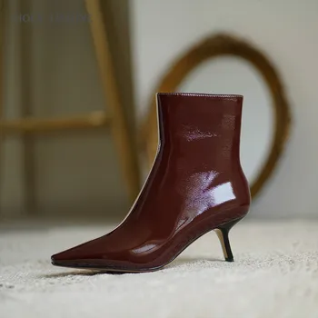 New Women Boots 2020 Autumn Winter Imported Soft Surface Microfiber Leather Pointed Toe Fashion Boots Ankle Strange Style Rubber
New Women Boots 2020 Autumn Winter Imported Soft Surface Microfiber Leather Pointed Toe Fashion Boots Ankle Strange Style Rubber