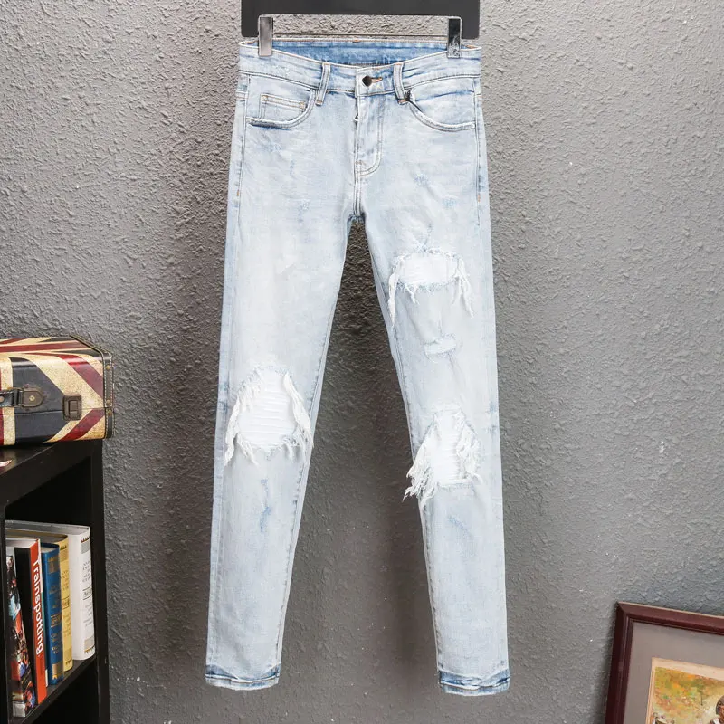 2020 New High Street Fashion Men Jeans Top Quality Slim Fit Light Blue Destroyed Ripped Jeans Men Designer Hip Hop Jeans Hombre
2020 New High Street Fashion Men Jeans Top Quality Slim Fit Light Blue Destroyed Ripped Jeans Men Designer Hip Hop Jeans Hombre