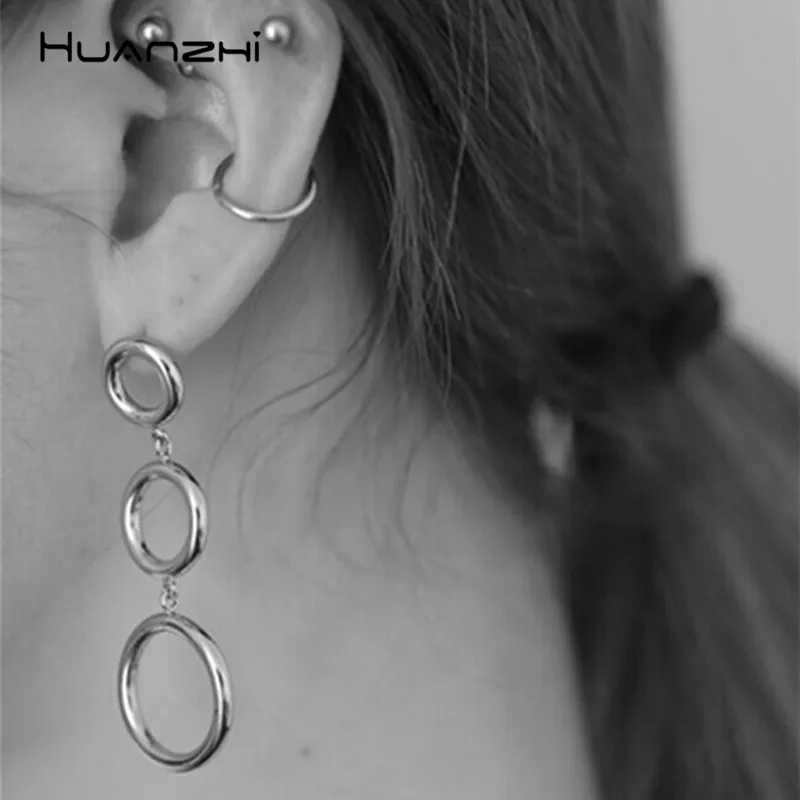 HUANZHI 2019 Multiple Round Hollow Personality Design Fashion Geometric Metal Long Drop Earrings For Women Girls Wedding Jewelry
HUANZHI 2019 Multiple Round Hollow Personality Design Fashion Geometric Metal Long Drop Earrings For Women Girls Wedding Jewelry